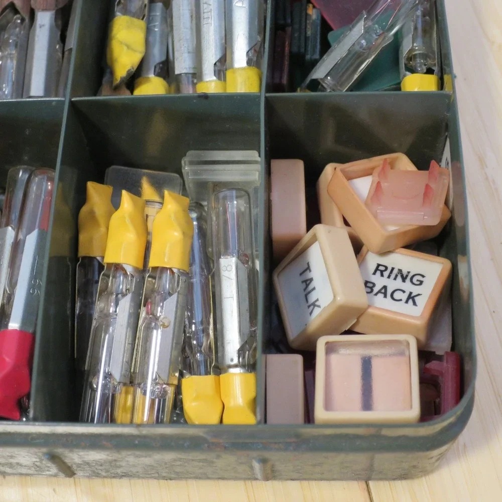 Vintage Assorted Lot of Slide Base Telephone Light Bulbs in Metal Case Lineman 2